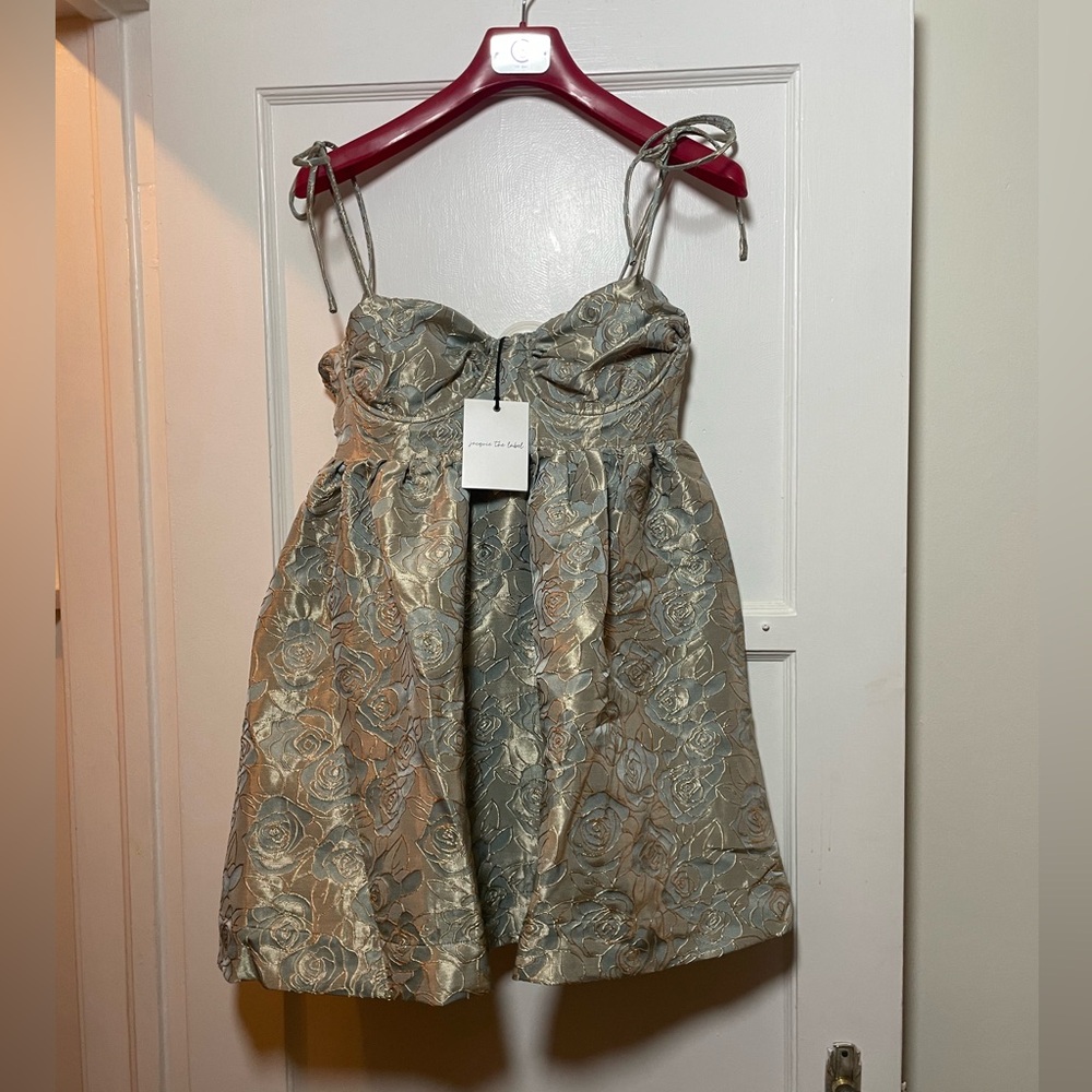 Mini Babydoll Prom🪩Dress in Tapestry Blue And Gold Roses 💙🌹 - Size M - NWT - Picture 5 of 10